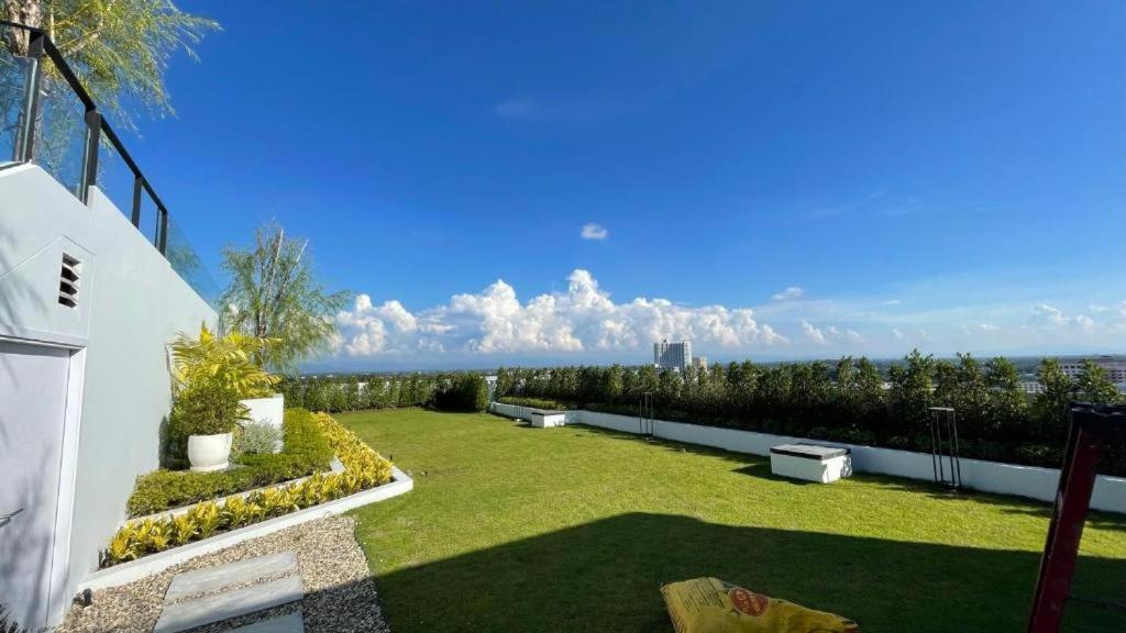The Astra Sky River Chiangmai_Sky Pool_Old City Apartment Chiang Mai Exterior photo